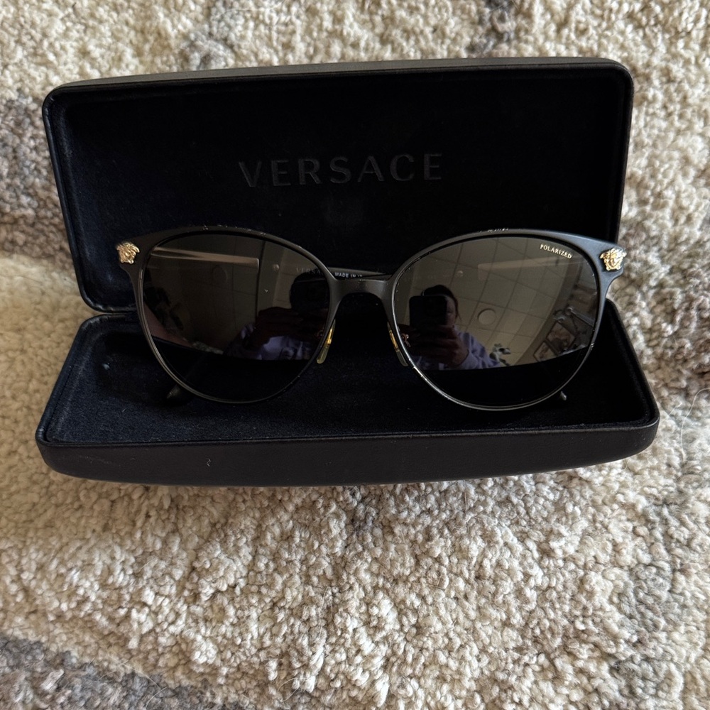 Versace Elegant Black Sunglasses